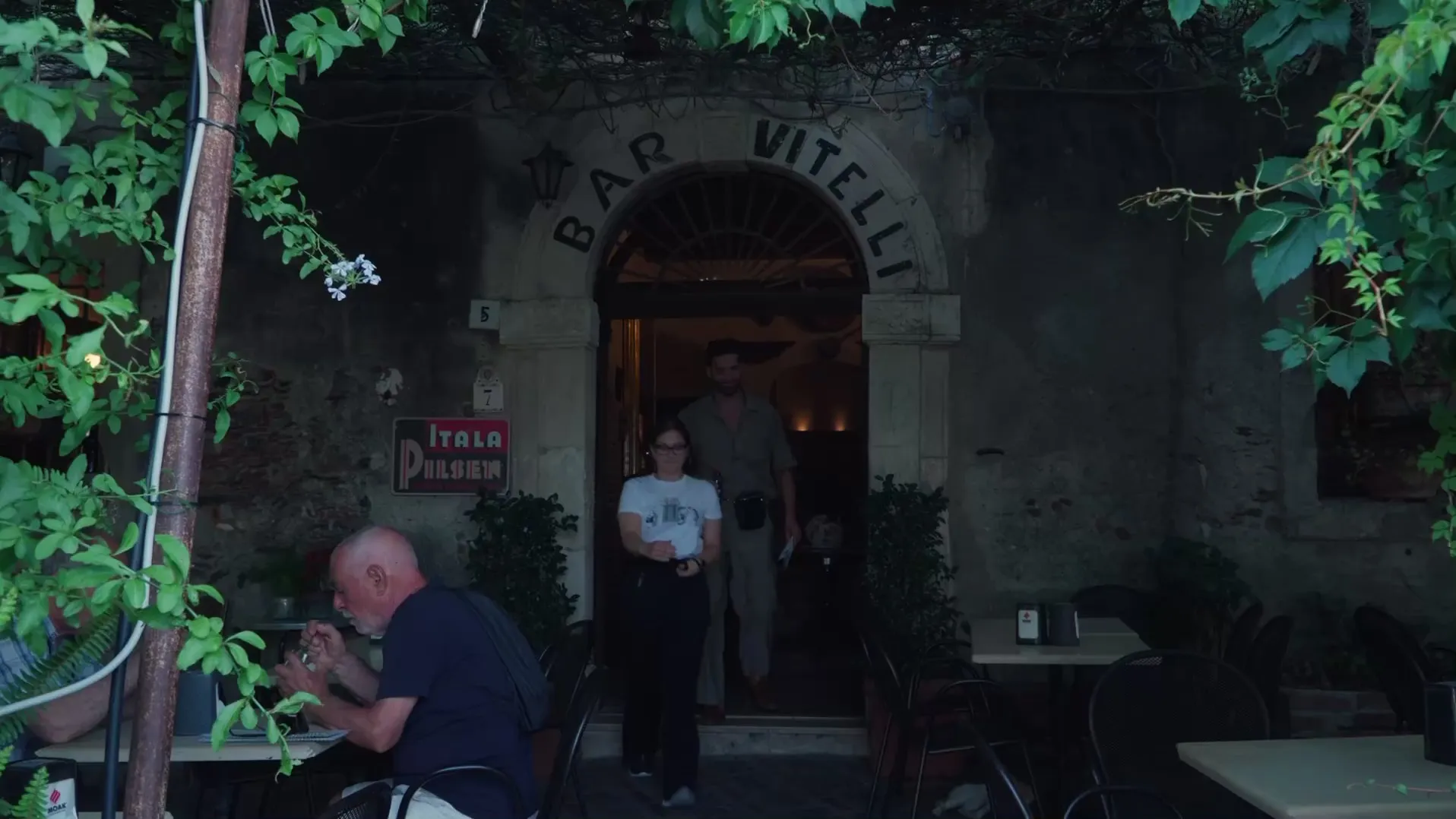 Cover for Bar Vitelli